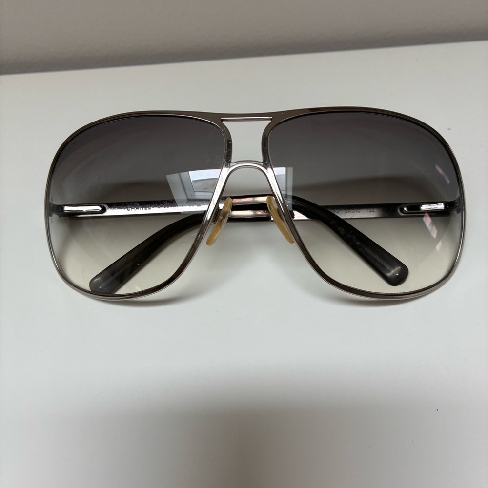 CHANEL Silver Gradient Aviator Sunglasses - Picture 2 of 9